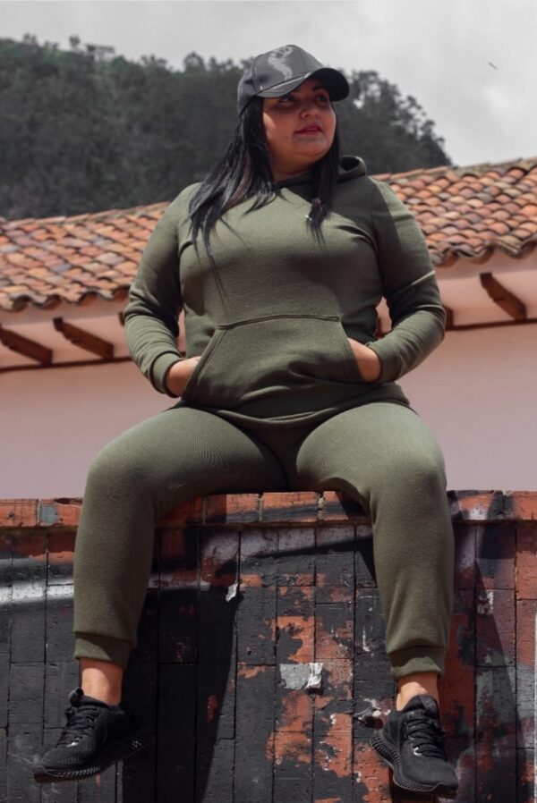 Sudadera de moda en talla plus para mujer - Imagen 4